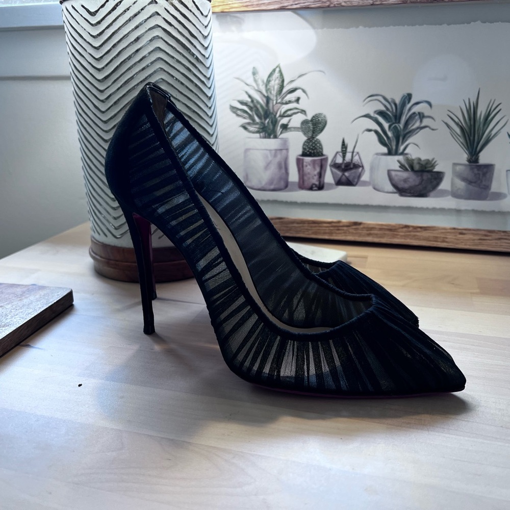 🔥 Christian Louboutin Heels – Black Mesh Pumps – Size 39.5